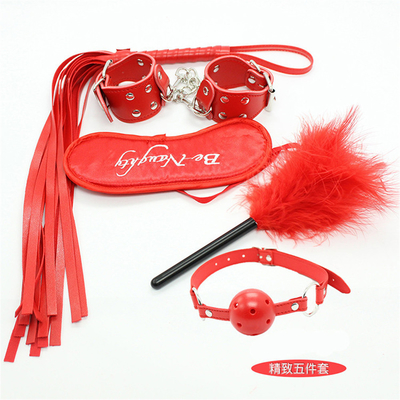 5 pièces par jeu SM Produits Bondage PU Kit Fétichisme en cuir Restraints Esclave Jouet Sexe Bondage Kits Pour Les Couples