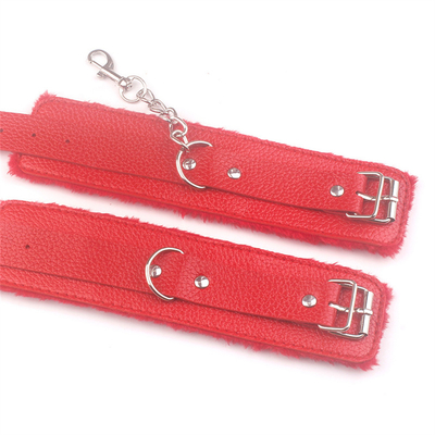Des menottes en cuir en peluche, des menottes sexuelles, des jouets érotiques pour adultes, des jouets bdsm, des dispositifs de retenue, des menottes SM, des menottes de servitude