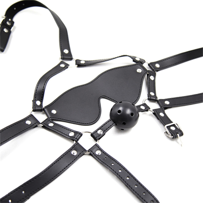 Couvre-chef, masque pour les yeux, harnais, bouche ouverte BDSM