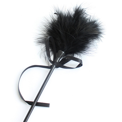 Jeu de sexe en couple Pu cuir flirter plume chatouilleur fouet pagaie sm sexe amour fouetter pagaie