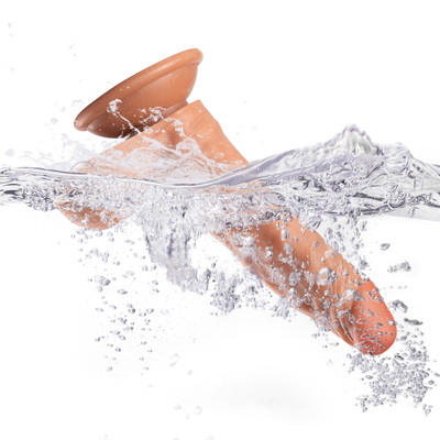 Des femmes de bonne qualité, des faux pénis, des outils de masturbation, une vraie peau, un vrai dildo.